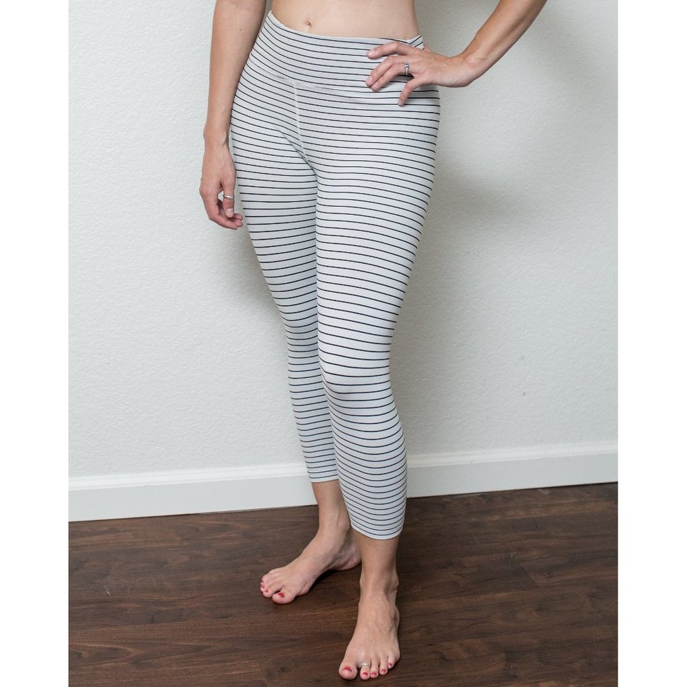 Black & White Striped Cropped Leggings